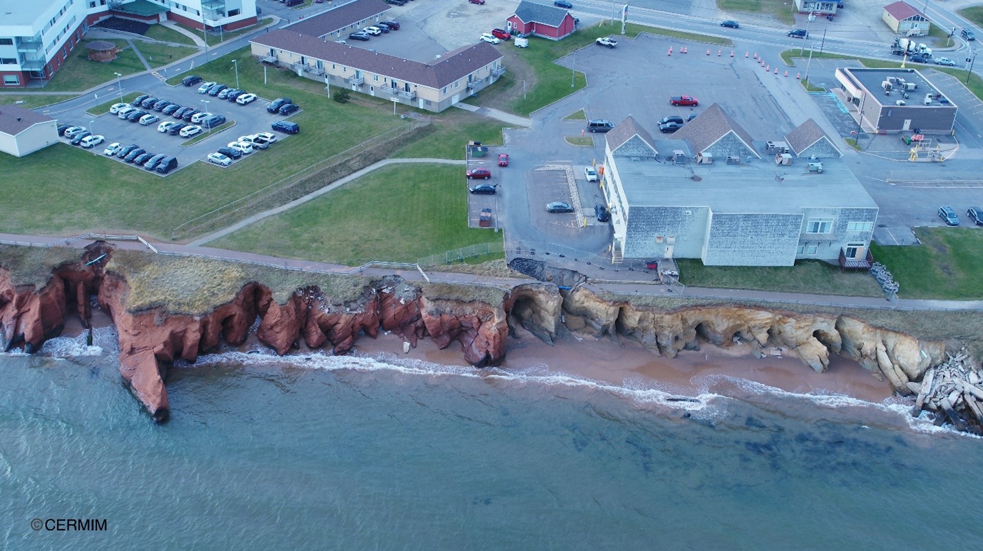 Évaluation intégrée de la technologie houlomotrice pour l&rsquo;énergie renouvelable et la protection côtière aux Îles-de-la-Madeleine